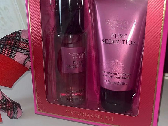Müün Victoria’s Secret komplekti.