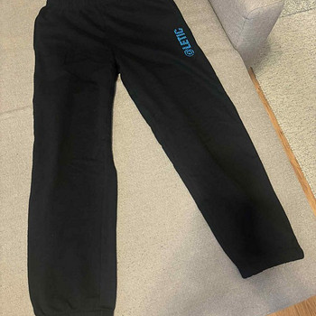 Müüa uued poiste dressipüksid suurus 150 cm.
