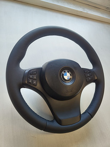 Руль X5 e53 с новой кожей (1 фото из 4)