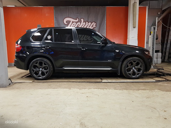 BMW e70 диски R20 с резиной ( разноширокие )