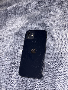 iPhone 12, 64 ГБ (2 фото из 3)