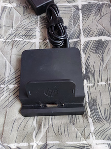 Планшет HP ElitePad 900 (2 фото из 3)