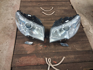 Продам фары на Skodu SUPERB 2 (1 фото из 6)
