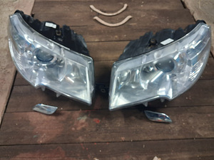 Продам фары на Skodu SUPERB 2 (2 фото из 6)