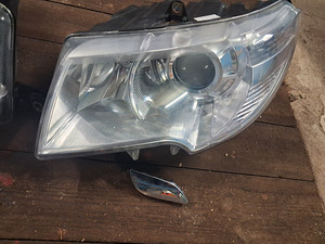 Продам фары на Skodu SUPERB 2 (4 фото из 6)