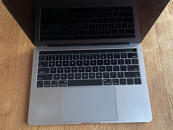 Apple MacBook Pro 13” (2017) – 8GB RAM, 256GB SSD