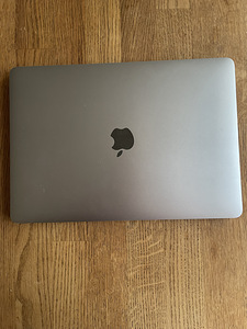 Apple MacBook Pro 13” (2017) – 8GB RAM, 256GB SSD (3 foto / 7)