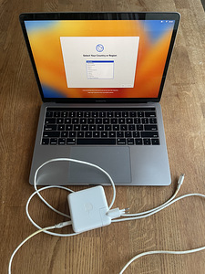 Apple MacBook Pro 13” (2017) – 8GB RAM, 256GB SSD (6 foto / 7)