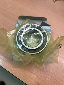 Mercedes-Benz OEM pooltelje vahevõlli laager A112980011564 (2 foto / 2)
