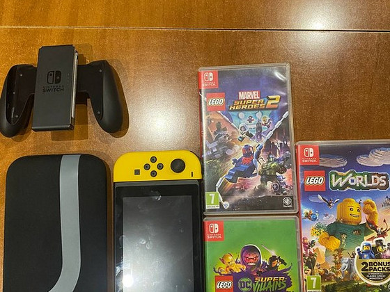 Nintendo Switch Fortnite Wildcat Bundle