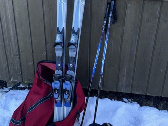 Mäesuusad 165cm koos saabastega nr.38
