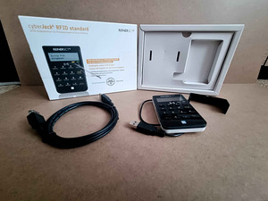 Считыватель смарт-карт Reiner Security cyberJack RFID станда (2 фото из 6)