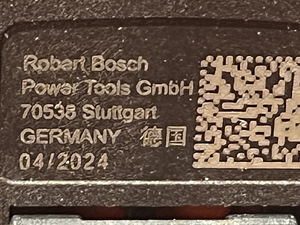 Комплект зарядное устройство BOSCH Pro + аккумуля (3 фото из 5)