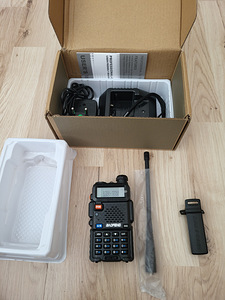 Baofeng UV-5R (2 foto / 3)