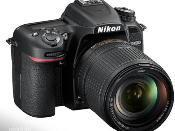 Nikon D7500 18-105mm f/3.5-5.6G ED VR