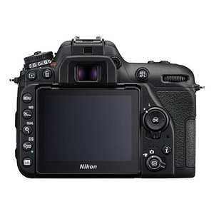 Nikon D7500 18-105mm f/3.5-5.6G ED VR (5 фото из 6)