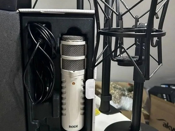 RODE Podcaster mic