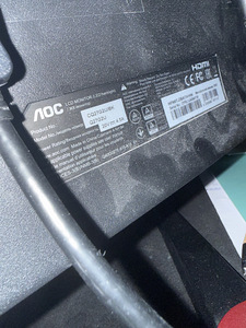 Monitor AOC Q27G2U/BK 27” 144hz (2 foto / 3)