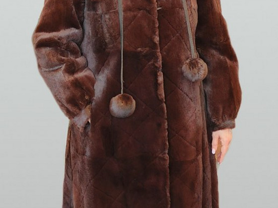 Oravanahkne kasukas.