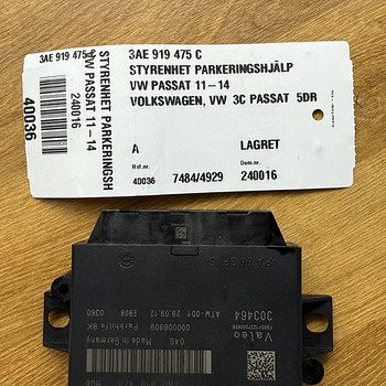 VW Passat B7 parkimisandurite plokk