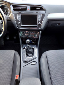 VW Tiguan 2017a (6 фото из 11)