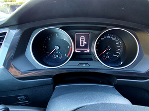 VW Tiguan 2017a (9 фото из 11)