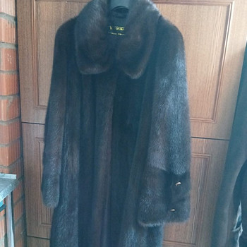 Продам женскую шубу