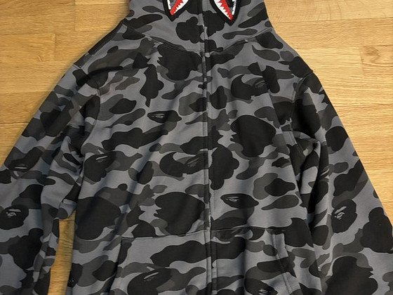 A bathing ape zip hoodie