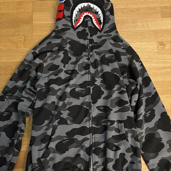 A bathing ape zip hoodie