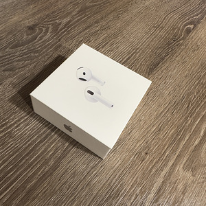 Apple Airpods 4 täis mürasummutus (1 foto / 1)