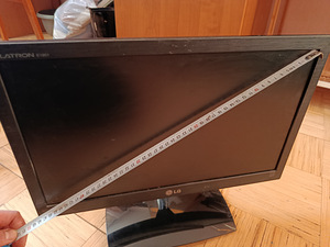 Монитор LG (1 фото из 4)