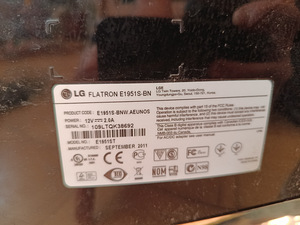 Монитор LG (2 фото из 4)