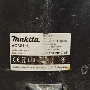 Tolmuimeja Makita VC3011L (5 foto / 6)