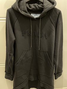 Prada кофта,как новая,размер S,оригинал (2 фото из 5)