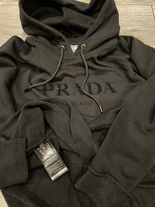 Prada кофта,как новая,размер S,оригинал (4 фото из 5)