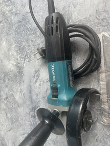 Makita GA5030R (3 foto / 4)