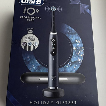 Oral-B iO Series 9 Holiday Giftset , Black