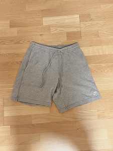 Nike Shorts (1 foto / 2)