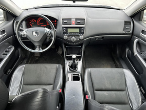 HONDA ACCORD TOURER (10 foto / 11)