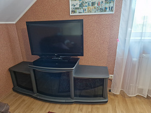 Klaasiga TV-alus (3 foto / 3)