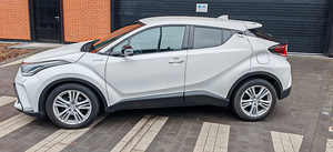 Toyota CHR 1,8 hybrid 2021 (2 foto / 15)