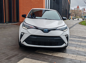 Toyota CHR 1,8 hybrid 2021 (3 foto / 15)