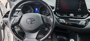 Toyota CHR 1,8 hybrid 2021 (6 foto / 15)