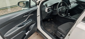 Toyota CHR 1,8 hybrid 2021 (9 foto / 15)