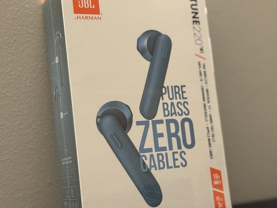 JBL Tune 220