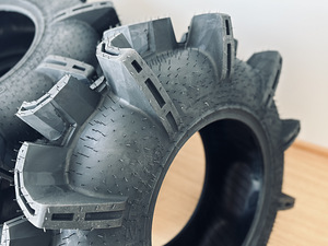 TERACHE AZTEX XX 30x8,5-14 tires (2 foto / 4)