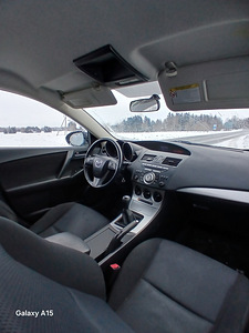 Mazda 3 (2 foto / 5)