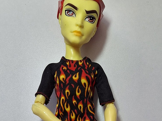Monster High Heath Burns