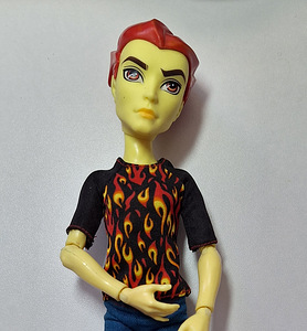 Monster High Heath Burns (1 foto / 2)