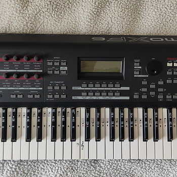 Professionaalne süntesaator YAMAHA MOXF6